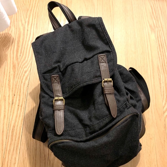 Wool Backpack - Picture 3 of 5